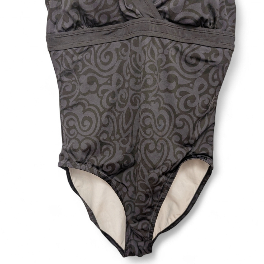 NIKE One Piece Swimsuit Racerback V-Neck Grey Black Swirl Print 14 - Picture 6 of 11